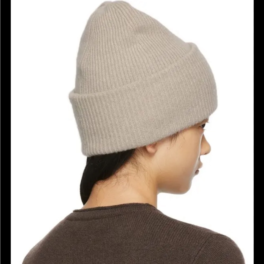 Lisa Yang cashmere beanie